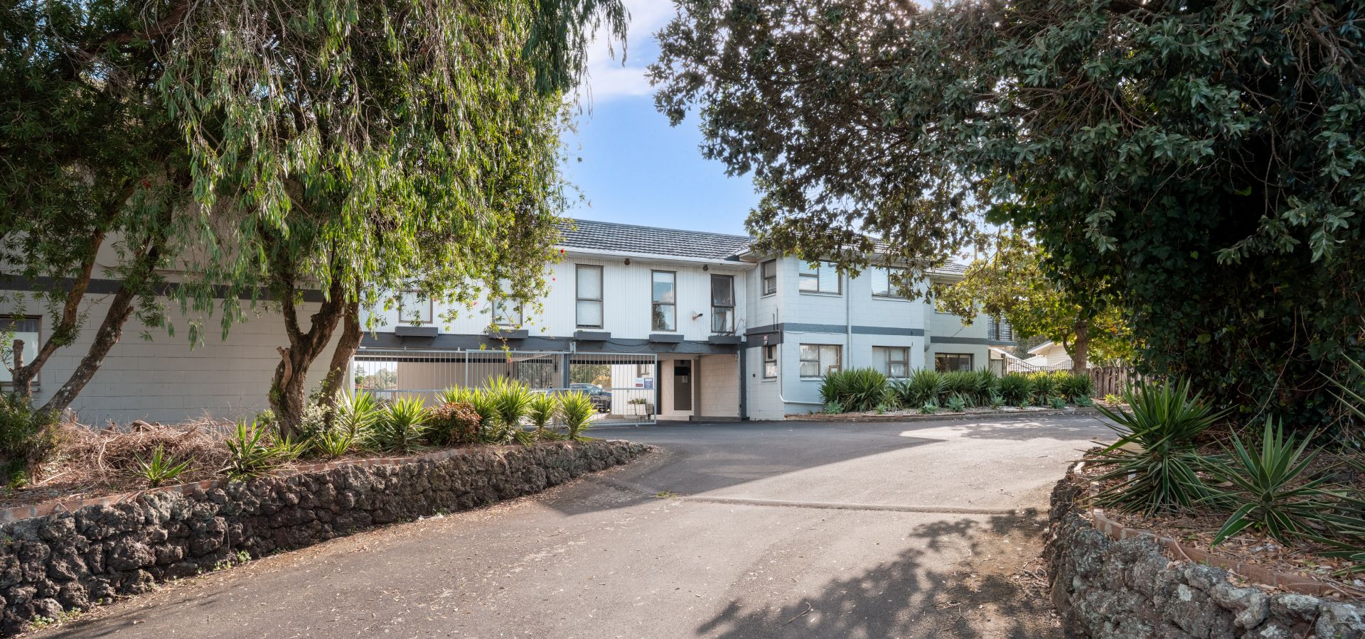 Stay in Mangere